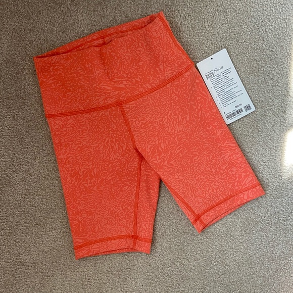 🆕 NWT LULULEMON Wunder Train HR 8” short size 4 - Picture 2 of 15